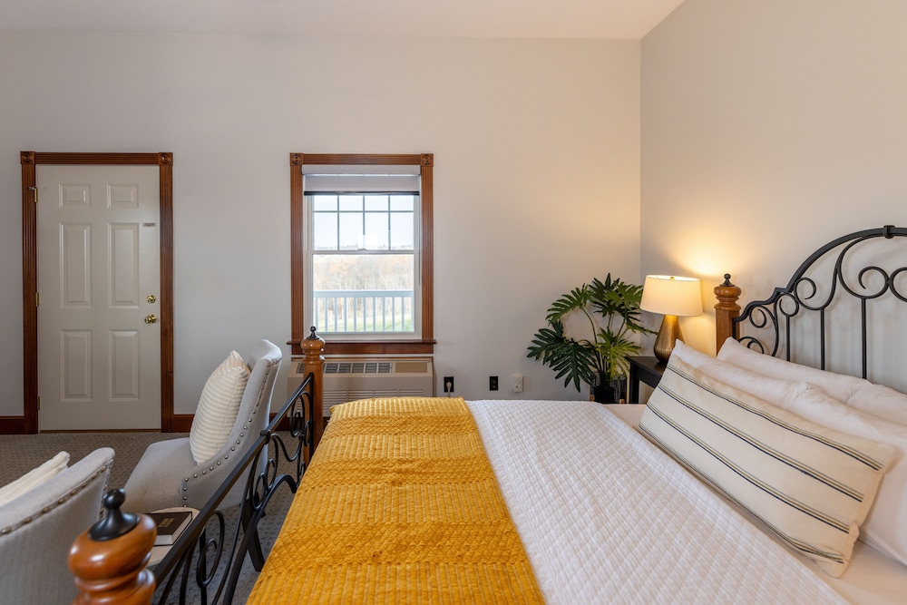 Comfort Room, 1 Queen Bed photo 2