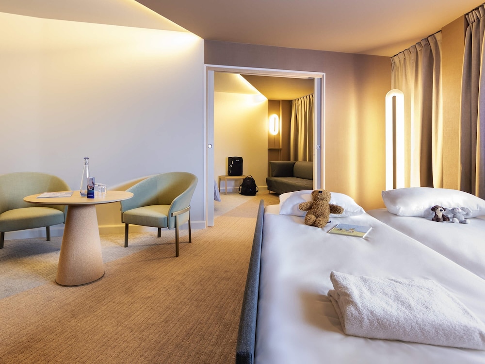 Family Suite, 1 Double Bed with Sofa bed - Photo 2