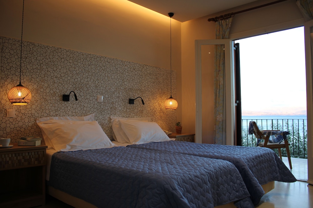 Double Room, Balcony, Sea View - Photo 9