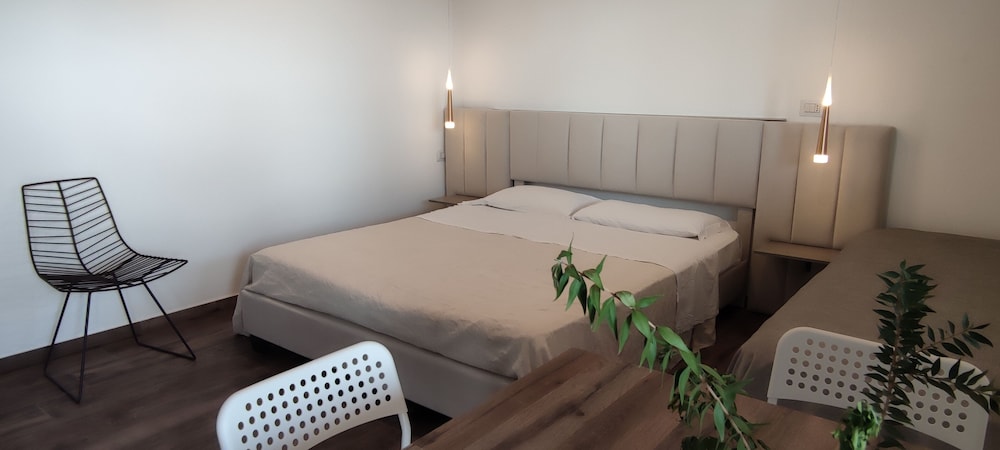 Premium Triple Room, Non Smoking, Private Bathroom