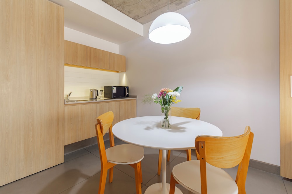 Deluxe Studio Suite photo 3