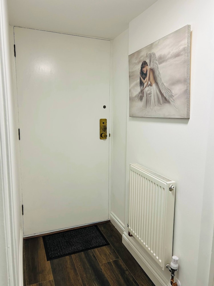 Charming 1-bedroom Apartment in Central Northampton, Foto 16
