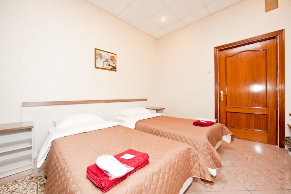 Economy Double or Twin Room, Shared Bathroom (6)