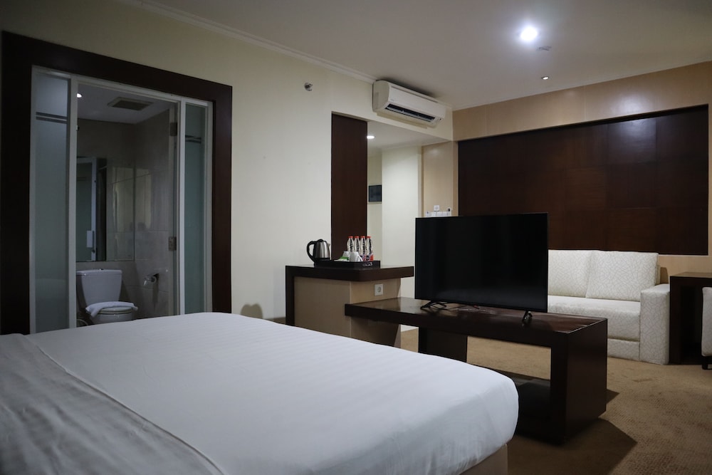 Suite, 1 Queen Bed photo 1