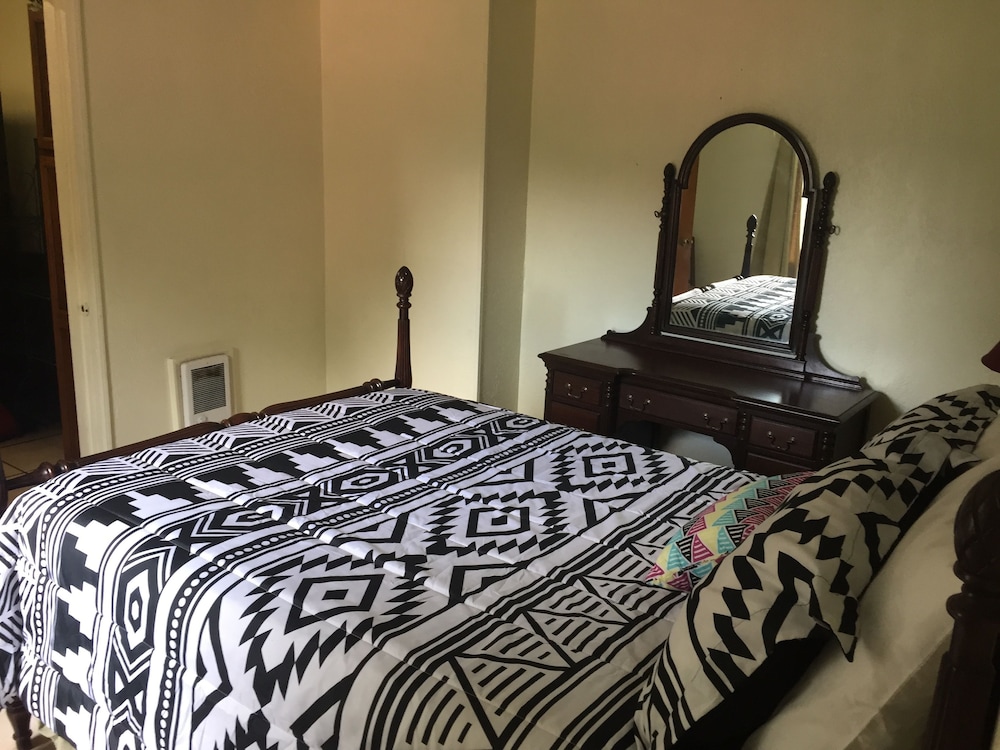 Junior Apartment, Multiple Beds, Kitchen