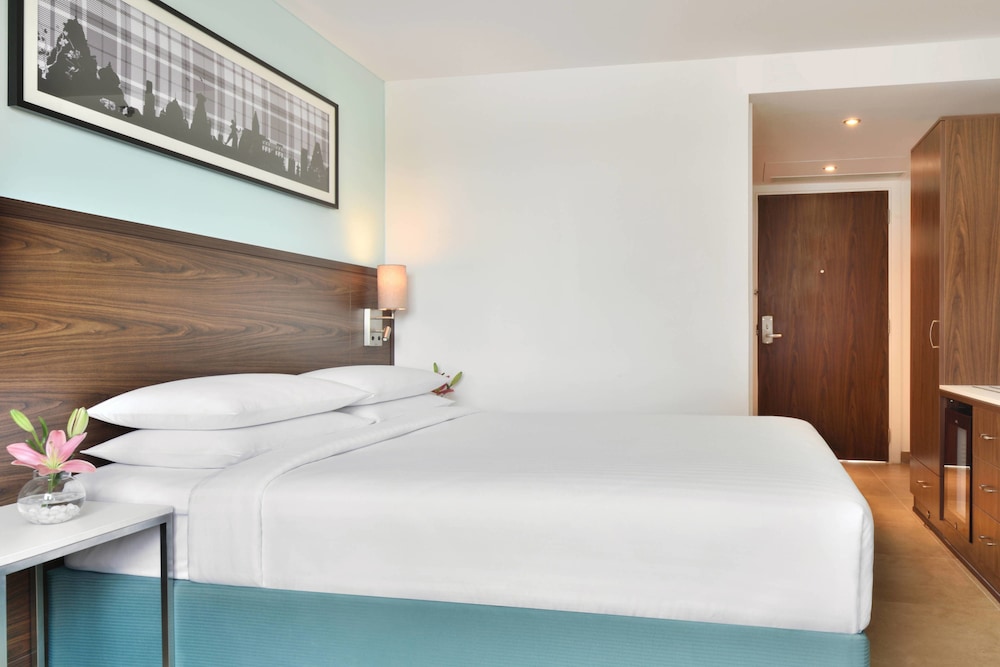 Room, 1 Queen Bed photo 1