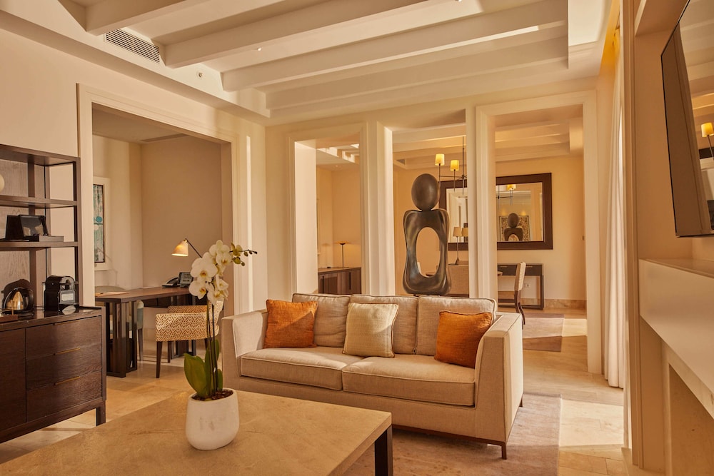 Grand Suite (Garden) thumbnail 5