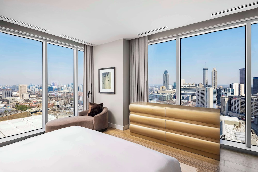 Club Room, Multiple Beds, Accessible (Hearing)