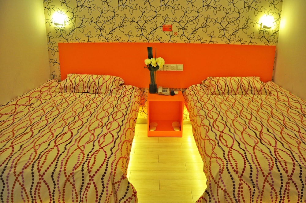 Economy Twin Room