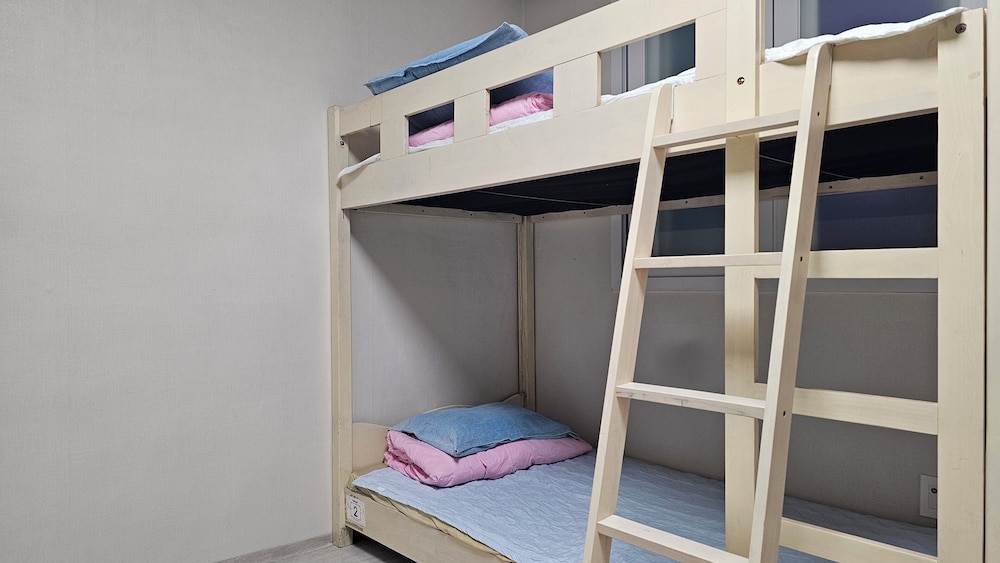 Shared Dormitory, Men only, Non Smoking photo 1