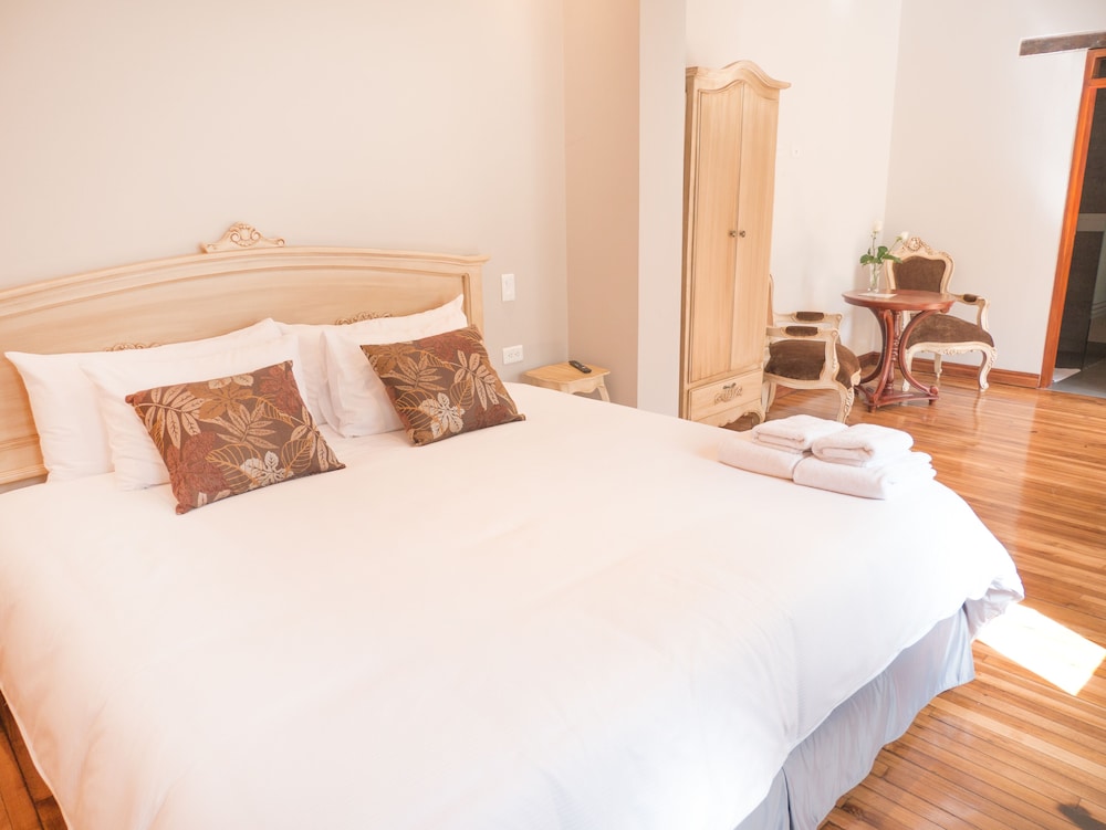 Double or Twin Room photo 3