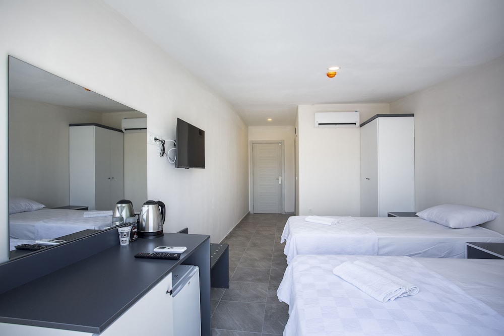Economy Room