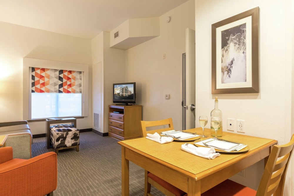 Suite, 2 Queen Beds, Non Smoking - Photo 4