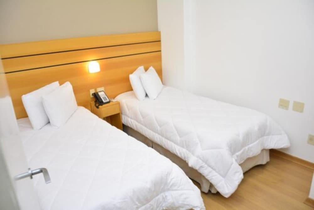Deluxe Twin Room photo 2