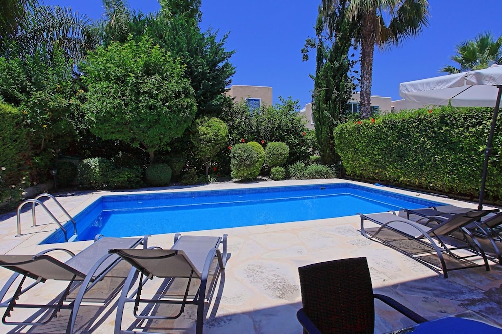 Villa photo 2