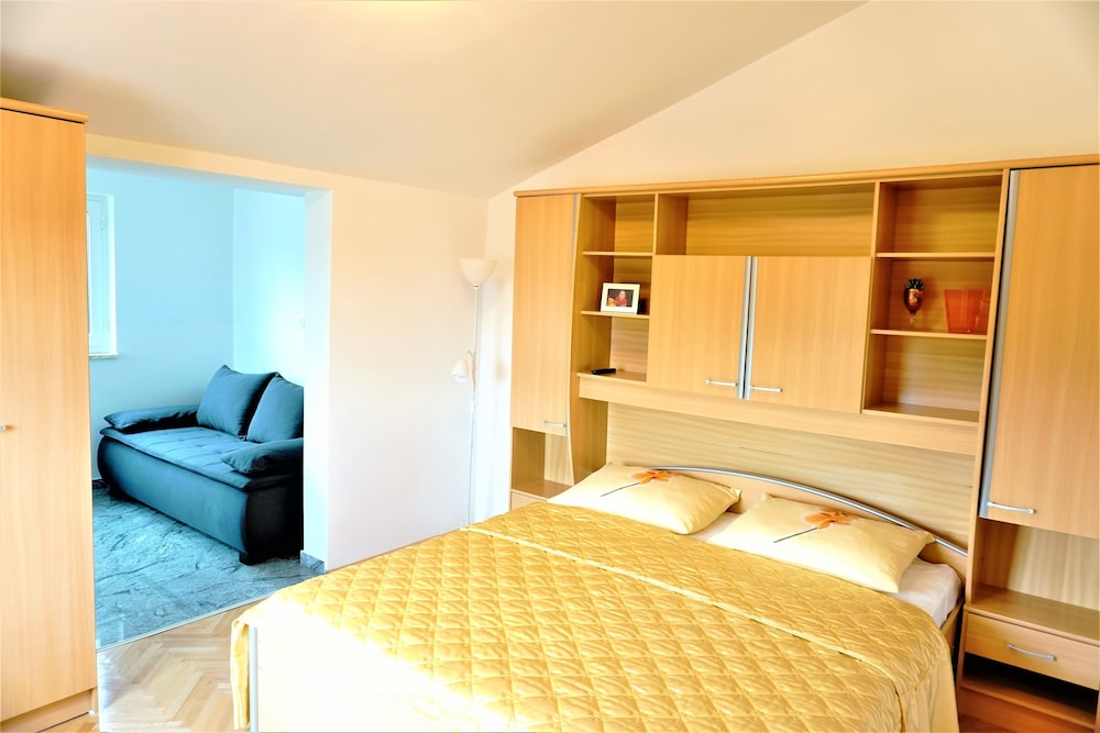 Apartment, Sea View (1)