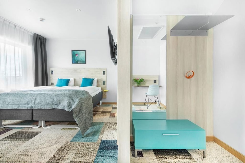 Double Room (Basketball Players, 220 cm long bed)