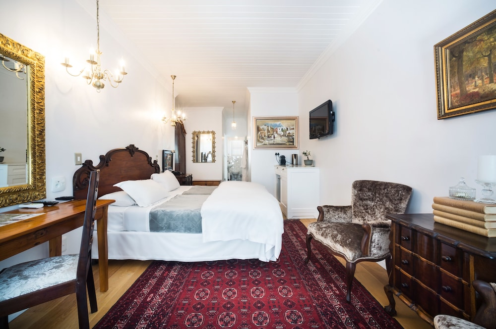 Luxury Twin Room - Photo 8