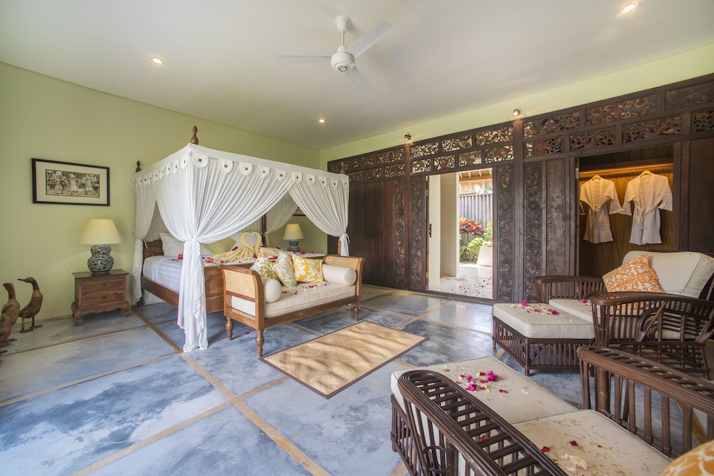 Exclusive Villa, 4 Bedrooms photo 2