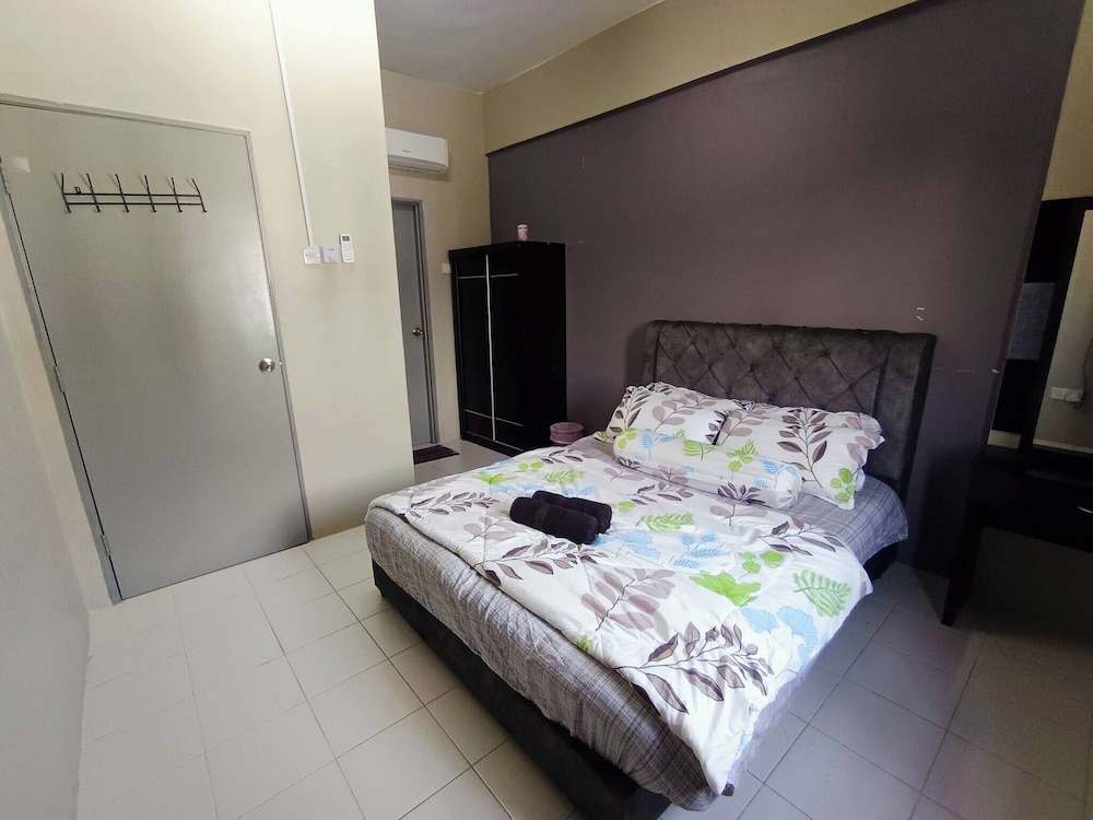 Apartment, 3 Bedrooms, City View