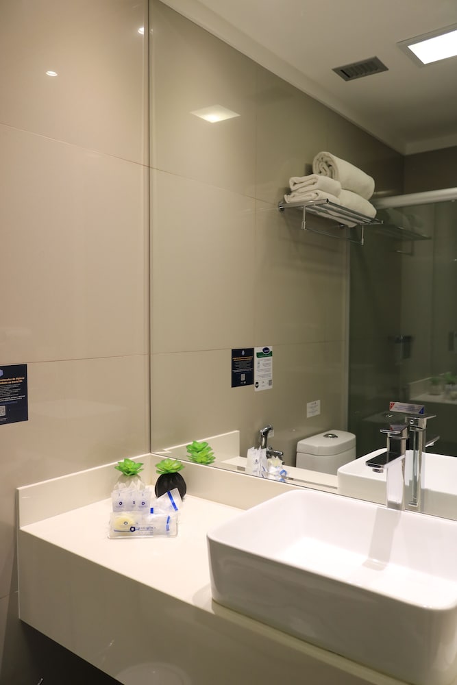 Standard Twin Room, 2 Twin Beds (Standard Twin Double Room) photo 3