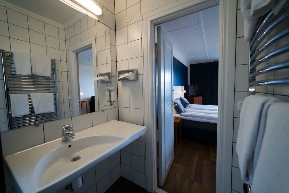Family Room, 1 Double Bed with Sofa bed, Lake View, Annex Building photo 3