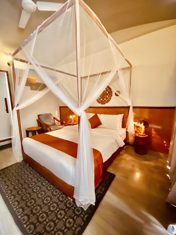 Signature Double Room, 1 Queen Bed, Sea Facing photo 2