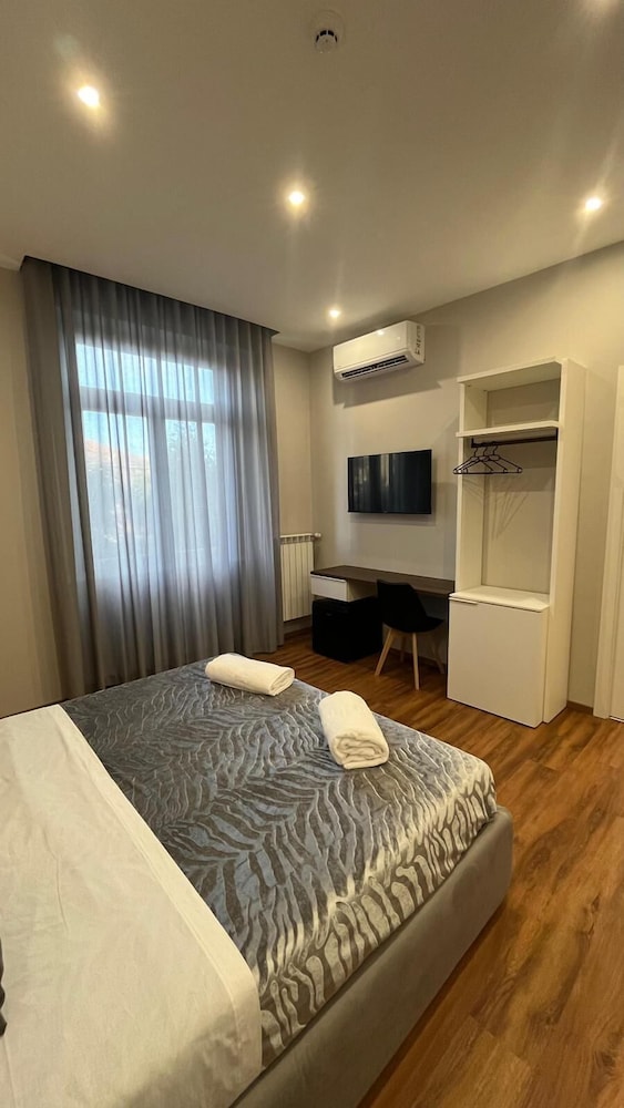 Luxury Triple Room photo 3