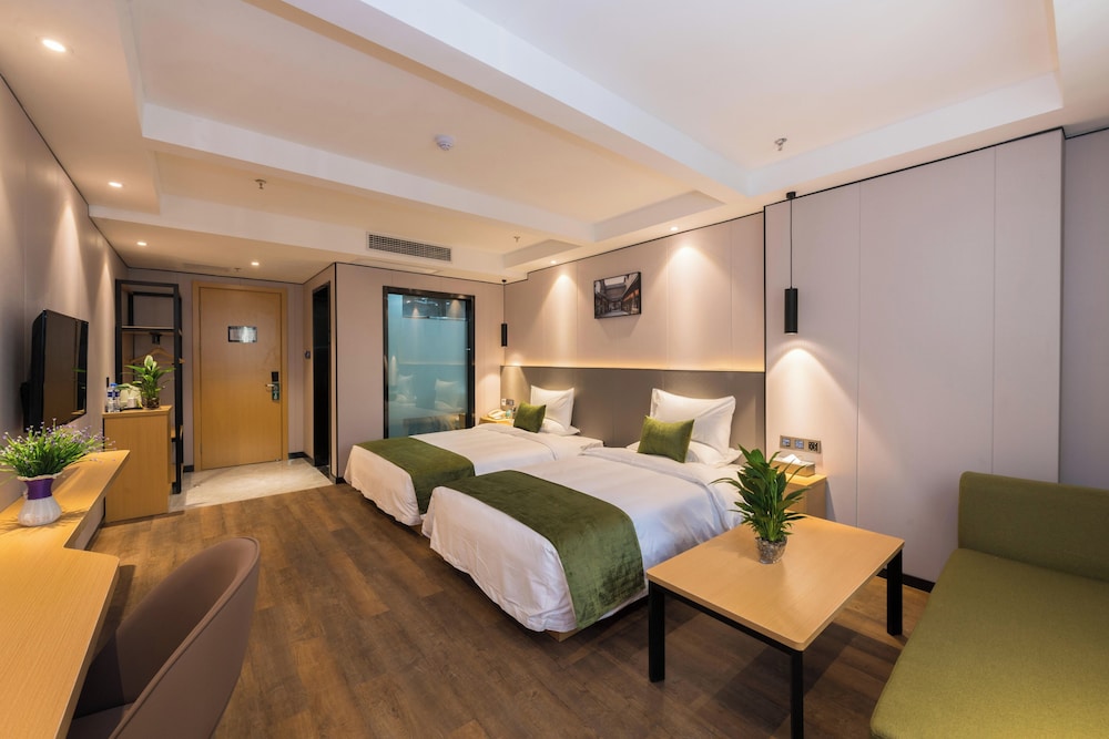 Family Triple Room, Housekeeping, City View photo 1
