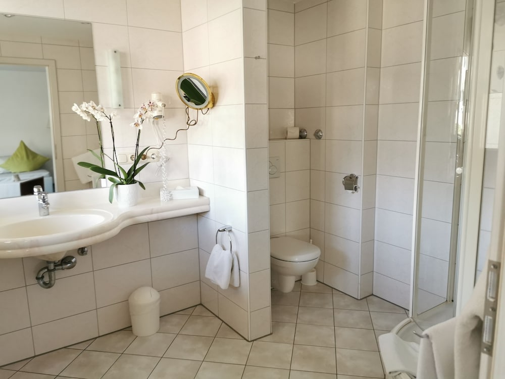 Double Room - Photo 21