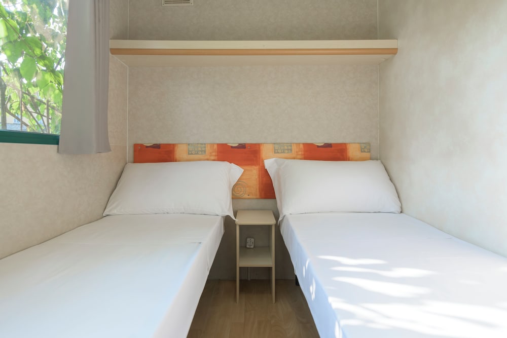 Standard Mobile Home, 2 Bedrooms photo 1