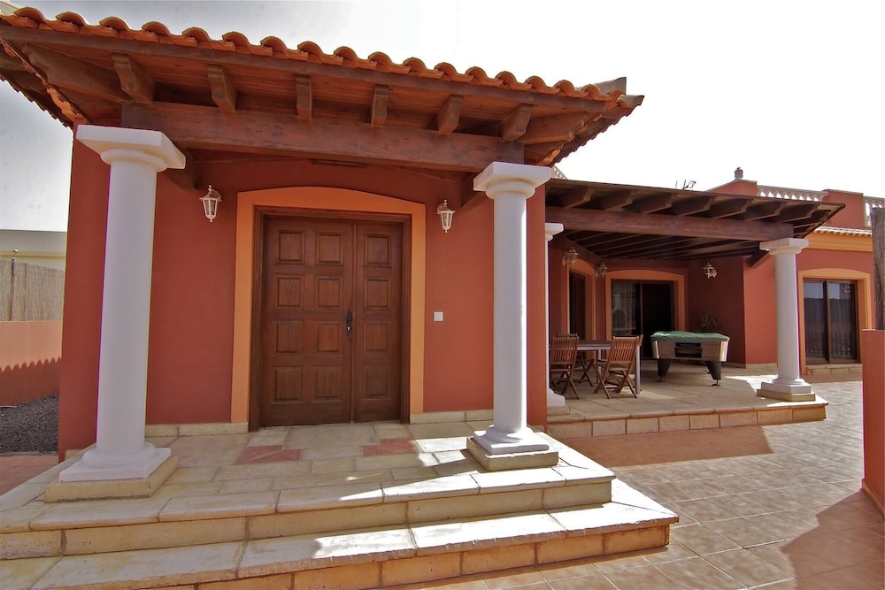 House, 3 Bedrooms, Accessible, Patio