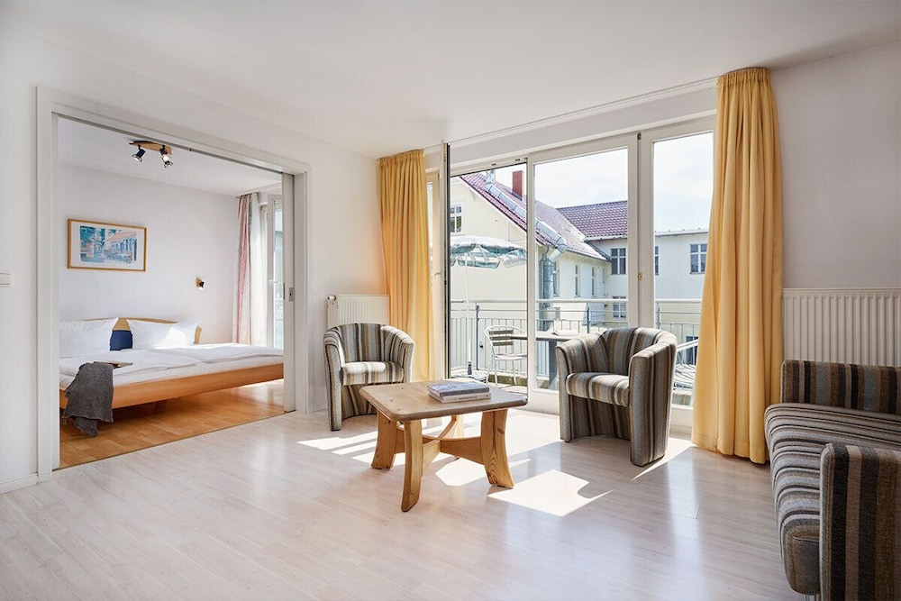 Classic Apartment photo 1