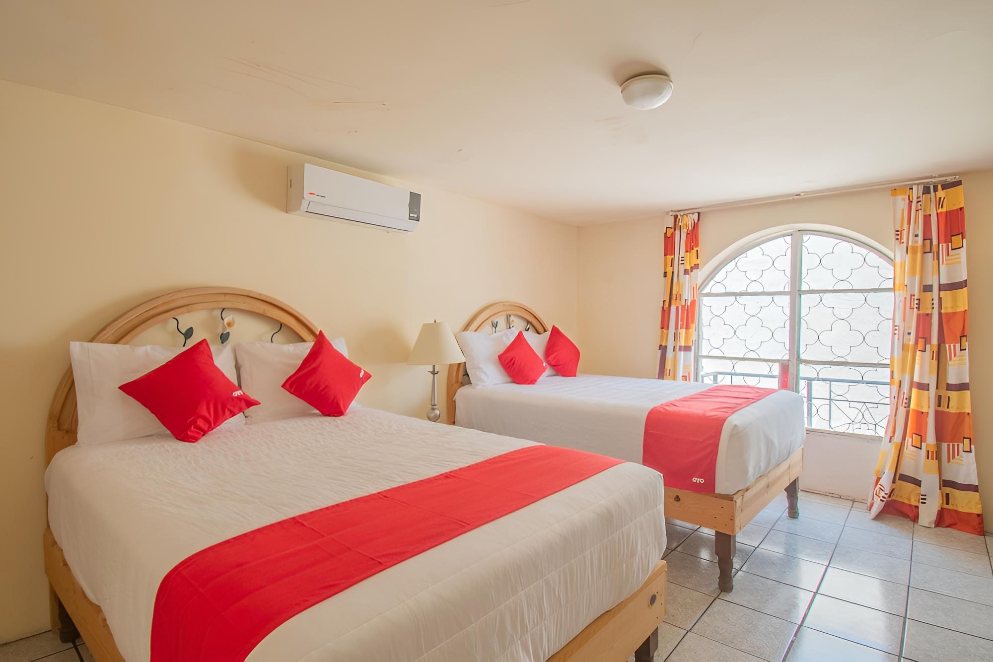 Standard Room, 2 Double Beds photo 2