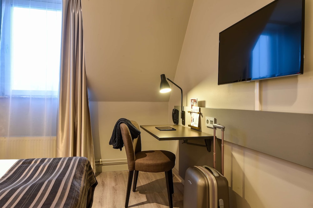 Standard Twin Room photo 2