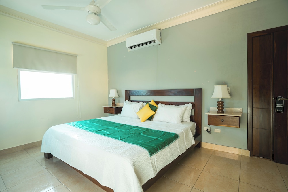 Superior Room, 1 King Bed