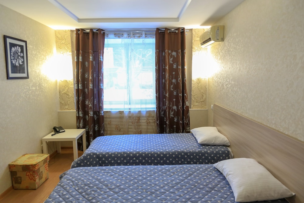 Economy Twin Room