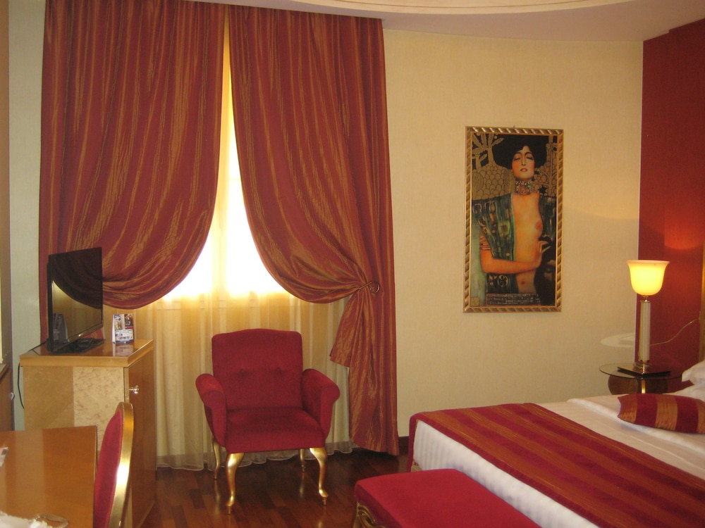 Classic Triple Room - Photo 4