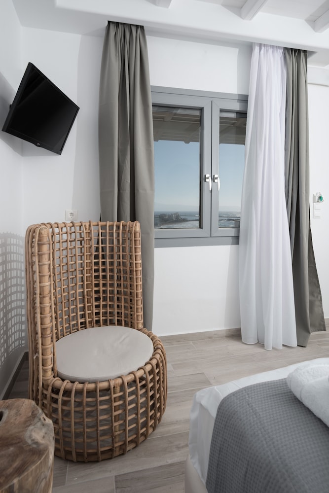 Standard Room, Partial Sea View photo 3