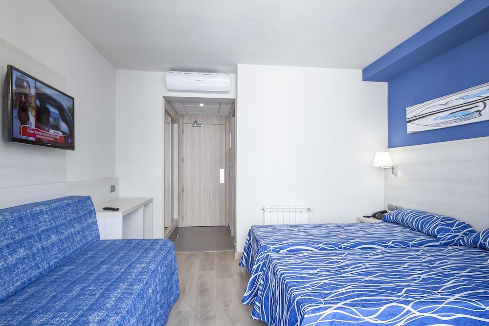 Triple Room (3 Adults)