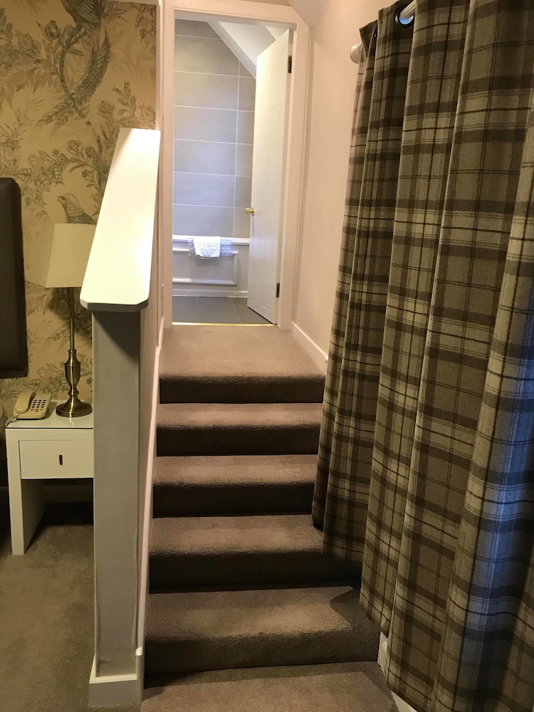 Superior Double Room, Bathtub photo 3