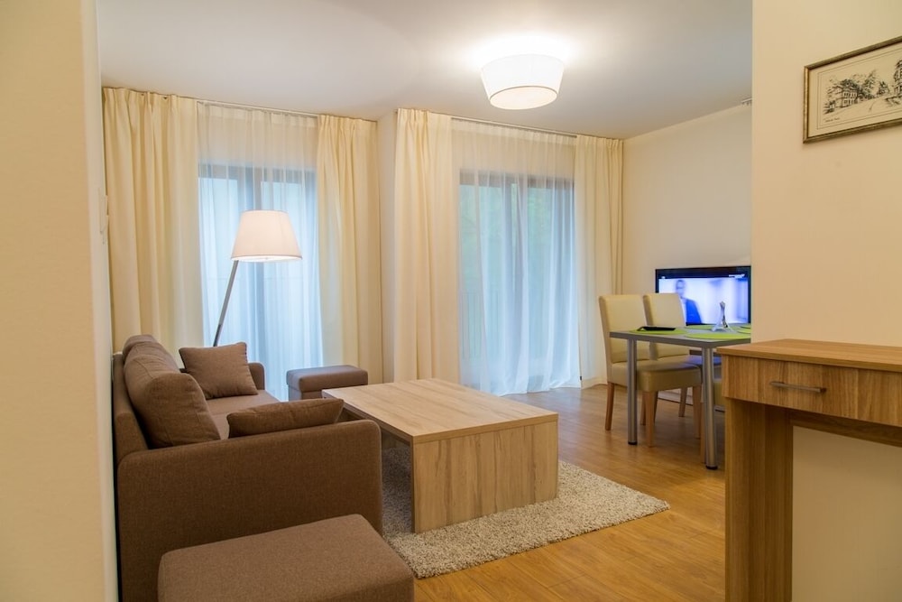 Apartment (246)