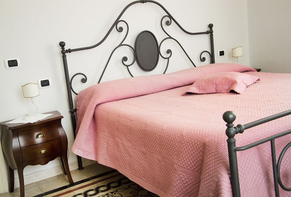 Triple Room, 2 Bedrooms, Garden View photo 1