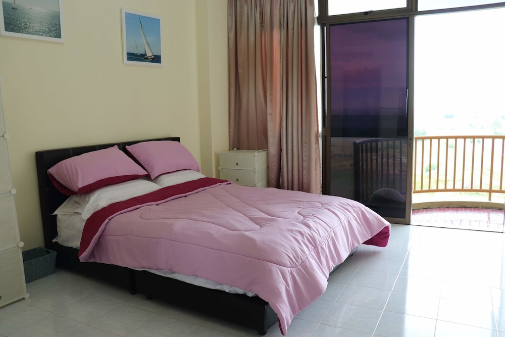 Condo, 2 Bedrooms photo 1
