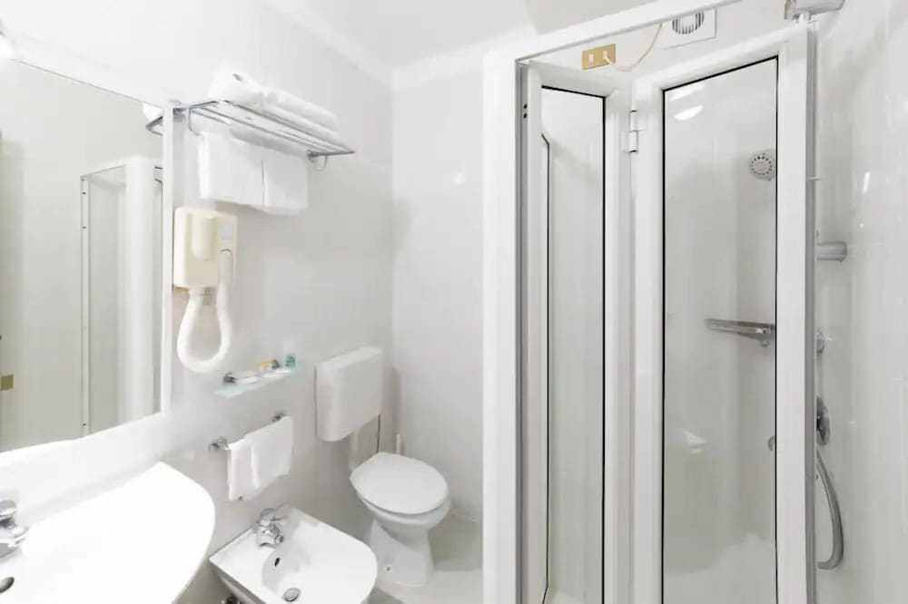 Standard Single Room - Photo 3