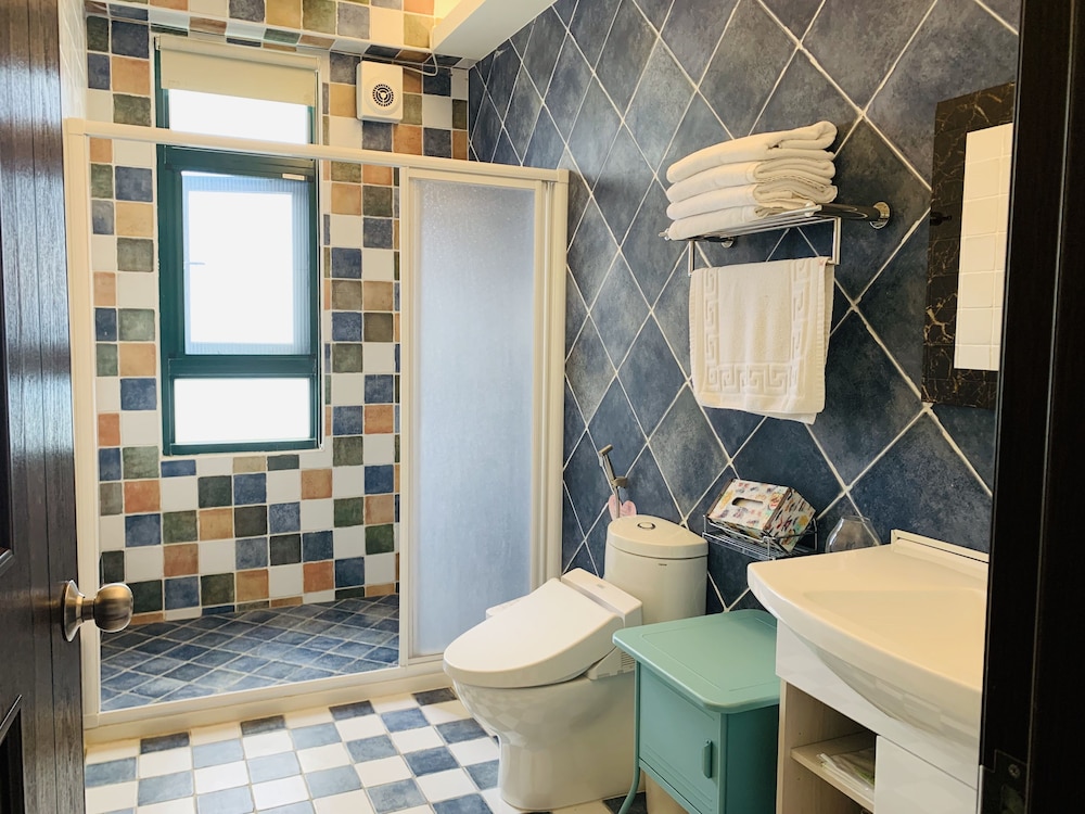 Superior Quadruple Room, Ocean View (302) photo 2
