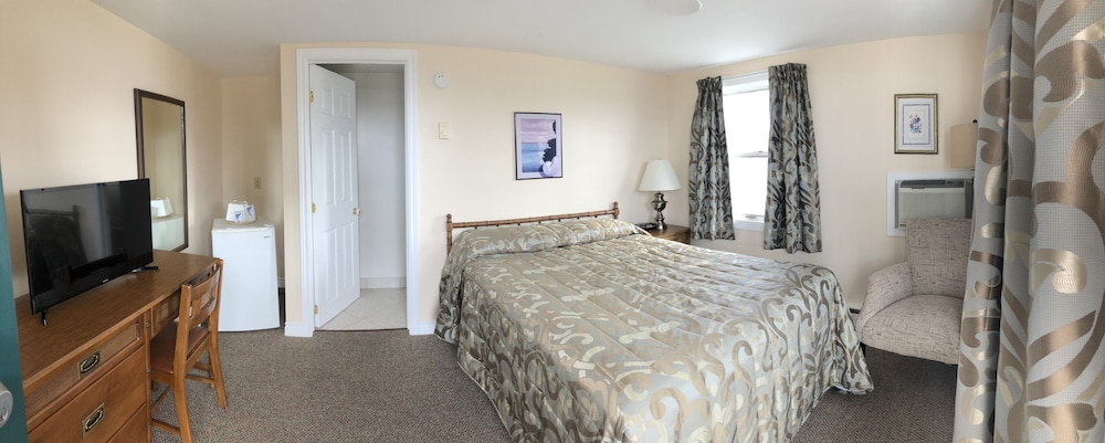 Classic Single Room, 1 Queen Bed, Private Bathroom, Courtyard View photo 1