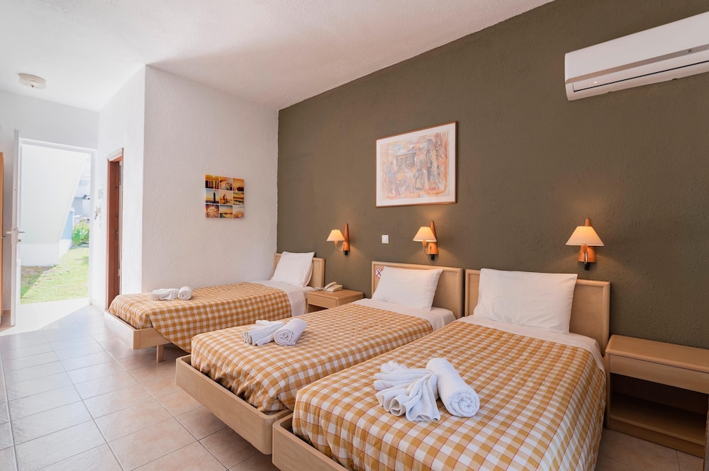 Standard Triple Room (3) photo 2