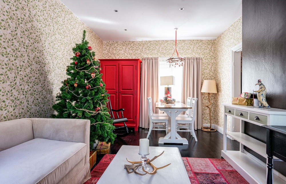 Christmas Cabin