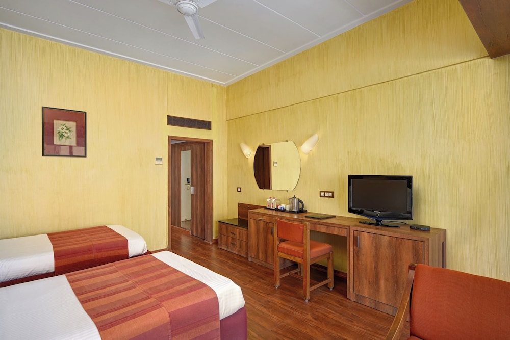 Deluxe room Twin or Large City view photo 1